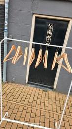 19 houten kleerhangers, Huis en Inrichting, Wandkapstok, Ophalen of Verzenden, Zo goed als nieuw, Minder dan 100 cm