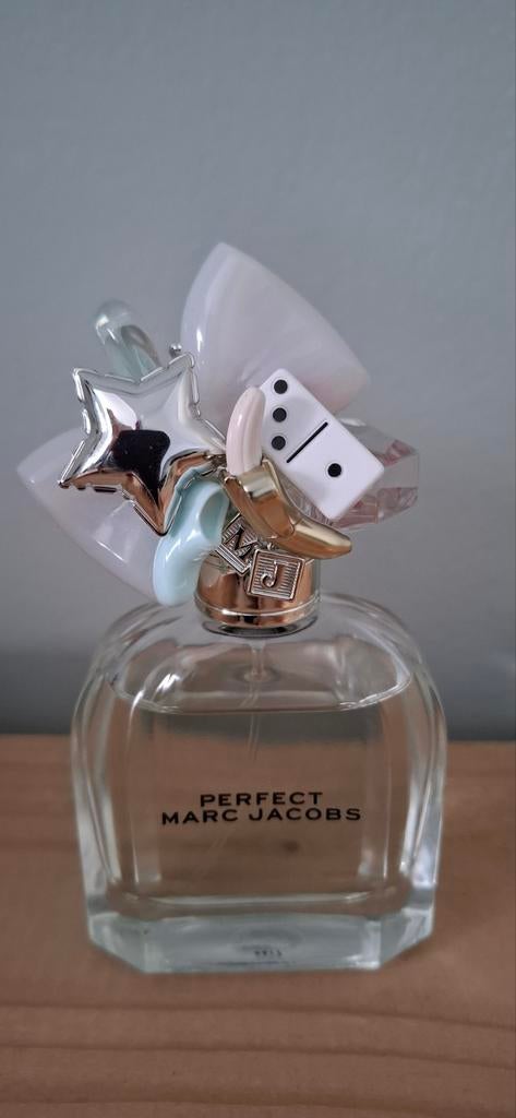 Marc Jacobs Perfect EDT 50ml - Zo goed als nieuw!, Sieraden, Tassen en Uiterlijk, Uiterlijk | Parfum, Ophalen of Verzenden, Zo goed als nieuw