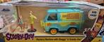 Mystery Machine with Shaggy & Scooby-Doo Jada 1:24, Hobby en Vrije tijd, Modelauto's | 1:24, Nieuw, Jada, Ophalen of Verzenden