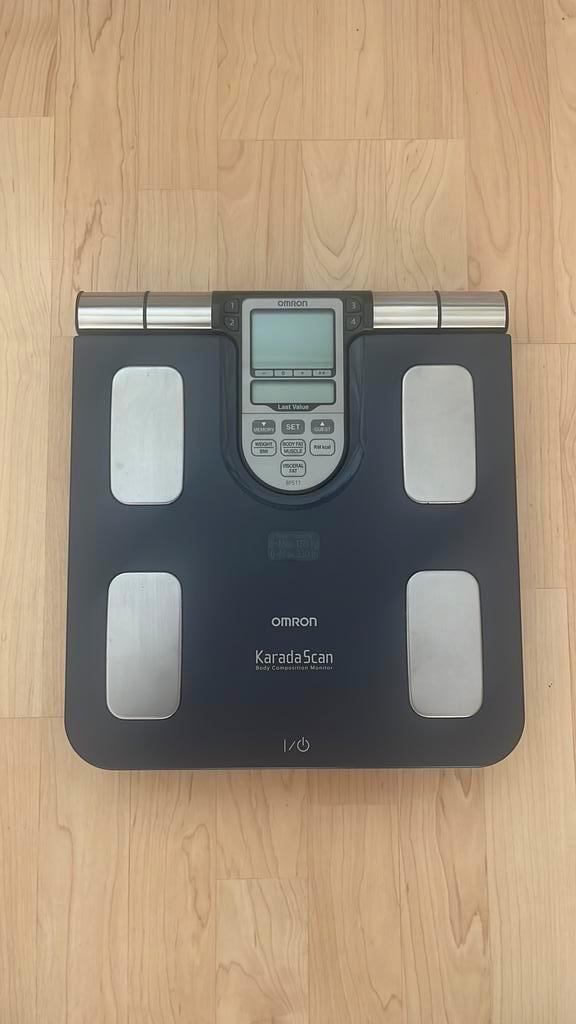 Omron bf511 slimme weegschaal, Witgoed en Apparatuur, Weegschalen, Zo goed als nieuw, Analoog, Personenweegschaal, 1 tot 500 gram