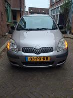 Toyota Yaris 1.3 16V Vvti 5DR 2005 Grijs, Auto's, Voorwielaandrijving, Stof, 4 cilinders, Origineel Nederlands