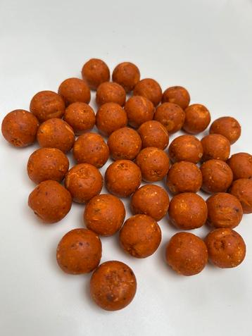 Zoete amandel boilies beschikbaar voor biedingen