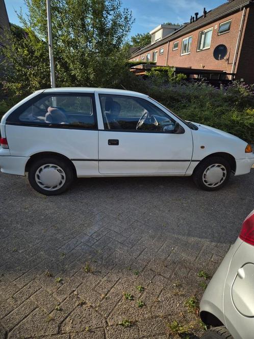 Suzuki Swift 1.0 GLS 1998 Wit, Auto's, Suzuki, Particulier, Swift, Benzine, Hatchback, Handgeschakeld, Origineel Nederlands, Wit