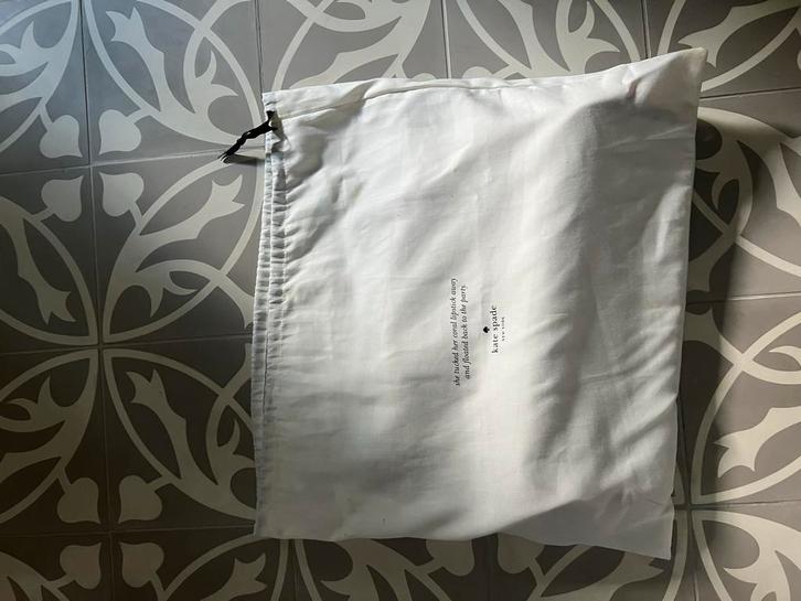 Kate Spade Handtas - Stijlvol & Elegant, Sieraden, Tassen en Uiterlijk, Tassen | Damestassen, Zo goed als nieuw, Handtas, Beige