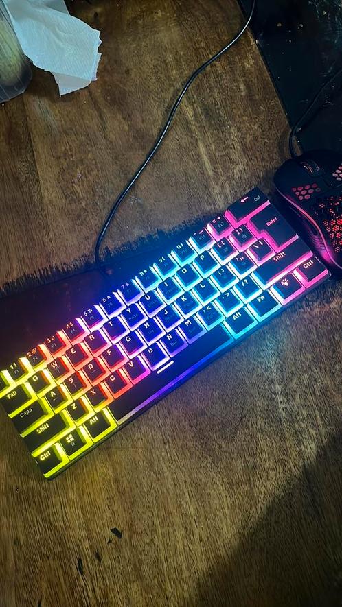 Keyboard en mouse, Computers en Software, Toetsenborden, Zo goed als nieuw, Qwerty, Bedraad, Toetsenbord en muis-set, Gaming toetsenbord