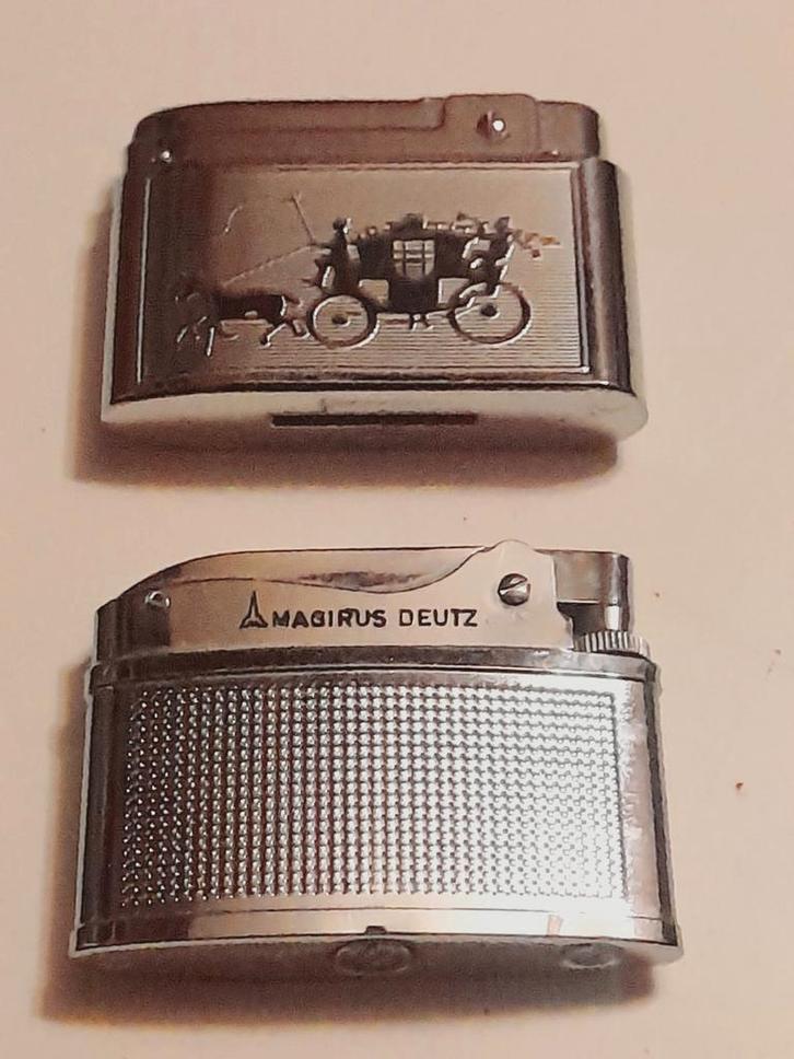 Twee oude aanstekers - Magirus Deutz & Oldtimer, Verzamelen, Rookartikelen, Aanstekers en Luciferdoosjes, Gebruikt, Aansteker
