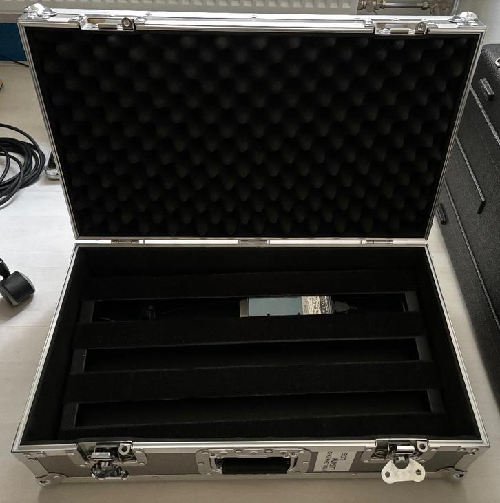 Pedaltrain classic 2+T-rex pedalen voeding, Muziek en Instrumenten, Behuizingen en Koffers, Zo goed als nieuw, Elektrische gitaar