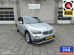 BMW X1 xDrive28i 245PK 2014 AUT/CRUISE/PDC/LMV/XENON/LUXE!, Gebruikt, 4 cilinders, 2000 kg, Leder en Stof