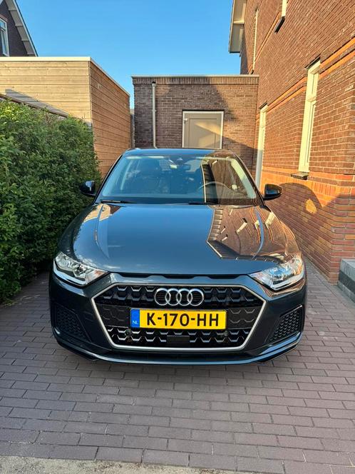 Audi A1 25 Tfsi 95pk 2021 Grijs, Auto's, Audi, Particulier, A1, Achteruitrijcamera, Adaptive Cruise Control, Airbags, Airconditioning