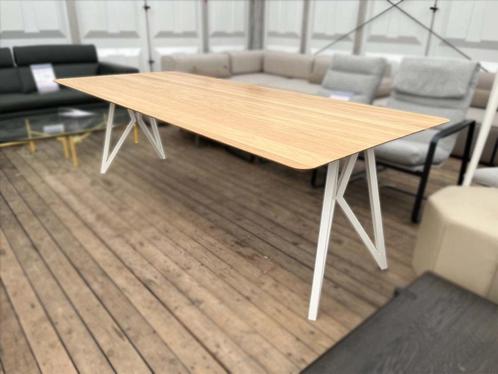 Studio Henk Butterfly tafel radius – showroommodel, Huis en Inrichting, Tafelonderdelen, Zo goed als nieuw, 200 cm of meer, 50 tot 100 cm