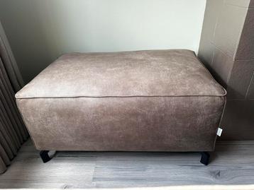 Hocker, type Calvin, Goossens, NIEUW, microleer, kleur lever beschikbaar voor biedingen