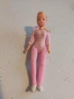 Vintage Barbie mini sindy Roze Turnpakje, Ophalen of Verzenden, Gebruikt, Pop