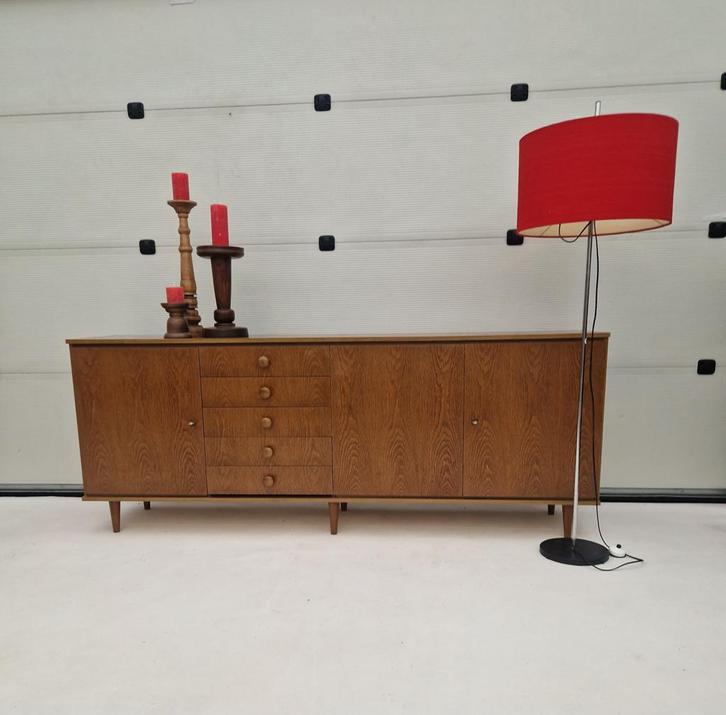 Vintage dressoir met houten knoppen, 215cm, Huis en Inrichting, Kasten | Dressoirs, Gebruikt, 25 tot 50 cm, Met lade(s), Met deur(en)