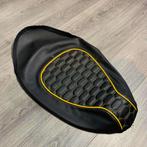 UITVERKOOP! Zadelhoes Piaggio Zip audi rs geel custom, Piaggio, Info@jynkx.com, Jynkx, Nieuw