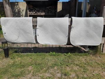 dressuur dekje maat Full wit en blauw beschikbaar voor biedingen