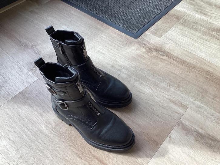Zwarte  Tamaris dames enkellaarsjes, Kleding | Dames, Schoenen, Zo goed als nieuw, Lage of Enkellaarzen, Zwart, Ophalen of Verzenden
