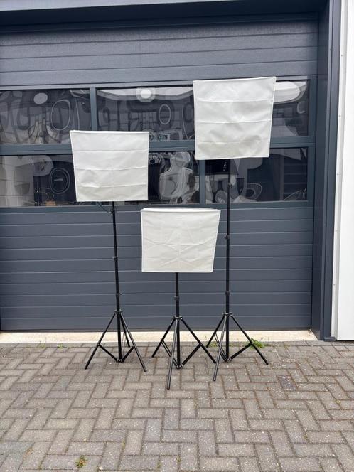 Falcon Eyes Continu Lichtset LH-ESB5050K3 3x55W, Audio, Tv en Foto, Fotografie | Fotostudio en Toebehoren, Zo goed als nieuw, Lamp of Flitsset