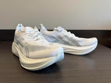 Asics Megablast - Maat 42 beschikbaar voor biedingen