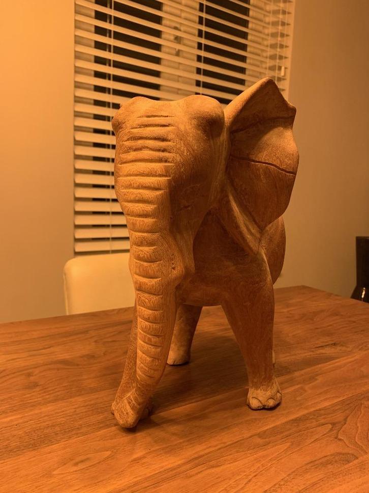 Grote houten olifant beeld handgesneden teak 40 cm, Antiek en Kunst, Kunst | Beelden en Houtsnijwerken, Ophalen of Verzenden