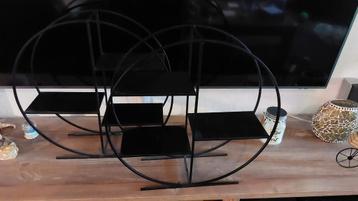 Rond metalen rekje 46cm doorsnede. beschikbaar voor biedingen