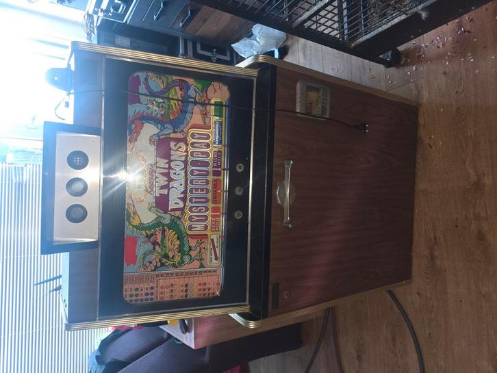 Antieke gokkast uit 1947, Verzamelen, Automaten | Gokkasten en Fruitautomaten, Gebruikt, Overige munten, Ophalen