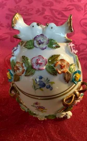 Dresden Ei met Vogels en Bloemen beschikbaar voor biedingen