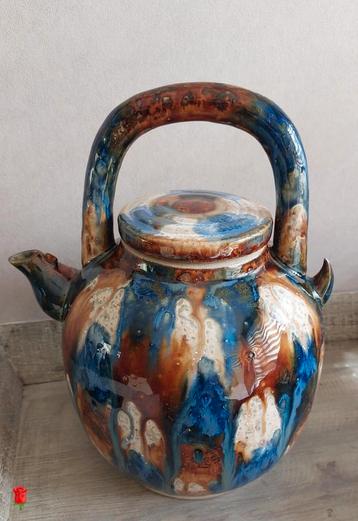 Oude aardewerk theepot blauw/bruin druipglazuur  beschikbaar voor biedingen