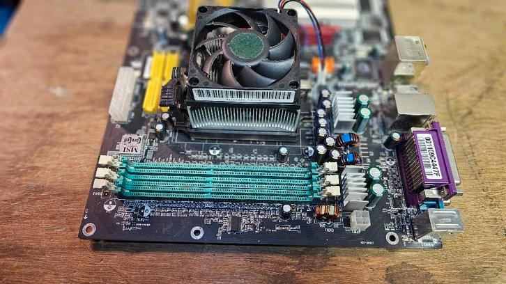 Moederborden Vintage AGP PCI, Computers en Software, Moederborden, Gebruikt, Overige typen, DDR, Ophalen of Verzenden