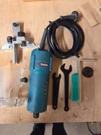 Makita Bovenfrees 3707F - Zo goed als nieuw, Doe-het-zelf en Verbouw, Ophalen of Verzenden