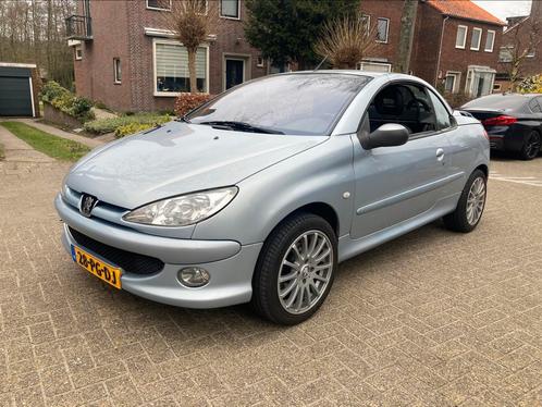 Peugeot 206 2.0 16V CC 2004 Grijs Airco! Zomer aanbieding!!, Auto's, Peugeot, Bedrijf, ABS, Airbags, Airconditioning, Boordcomputer