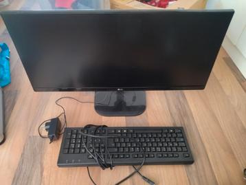LG brede Monitor + Toetsenbord - Complete Set! beschikbaar voor biedingen