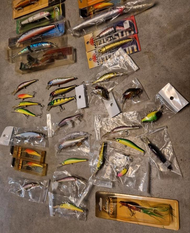 40 stuks Kunstaas pluggen zeebaars snoek baars forel, Watersport en Boten, Hengelsport | Roofvissen, Nieuw, Overige typen, Ophalen of Verzenden