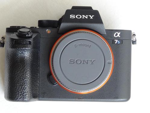Sony A7Sii, ZG staat, Nanuk koffer, 4x accu, oplader, 64GB, Audio, Tv en Foto, Fotocamera's Digitaal, Zo goed als nieuw, Spiegelreflex
