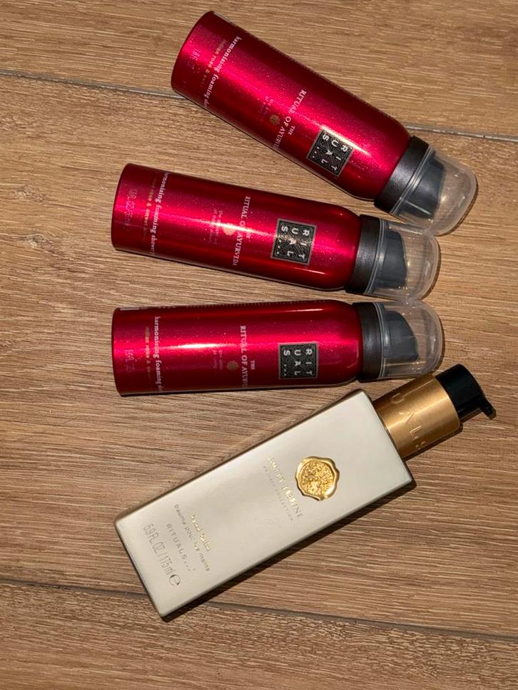 Rituals set - Nieuw & Ongeopend, Sieraden, Tassen en Uiterlijk, Uiterlijk | Lichaamsverzorging, Nieuw, Bad & Douche, Ophalen of Verzenden
