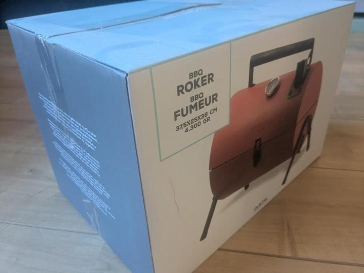 Gusta BBQ Smoker Rood (Nieuw in doos), Tuin en Terras, Houtskoolbarbecues, Nieuw, Ophalen of Verzenden