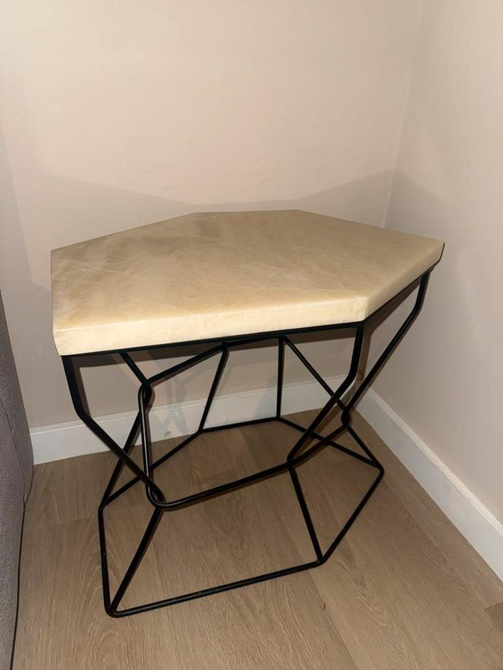 2 Nachtkastjes met marmer blad - Zo goed als nieuw!, Huis en Inrichting, Tafels | Bijzettafels, Zo goed als nieuw, Overige vormen