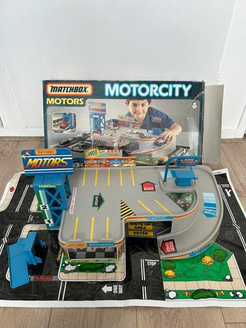 Matchbox Motorcity MG15 - Matchbox Motors  beschikbaar voor biedingen