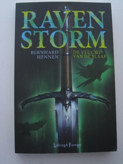 Diverse boeken van Bernhard Hennen, Boeken, Fantasy, Zo goed als nieuw, Ophalen of Verzenden