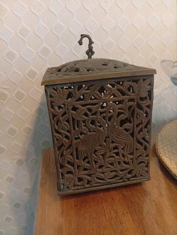 Antieke Aziatisch lantaarn van brons / tuin ornament  beschikbaar voor biedingen