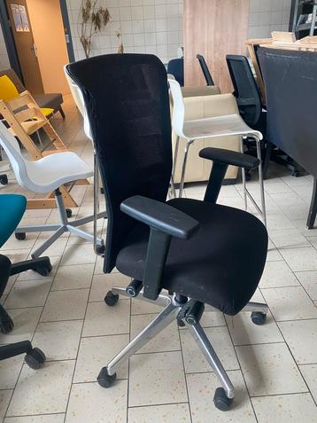 Interstuhl Se7en Pro met beschadiging