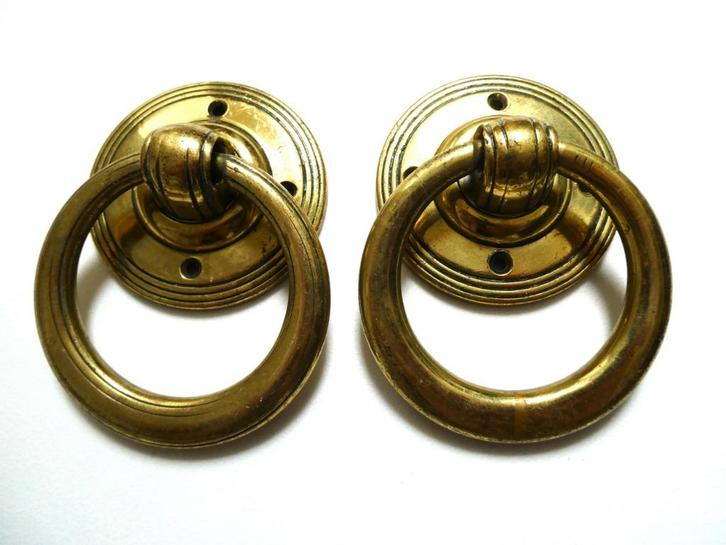 2 Grote antieke messing ringgrepen kastbeslag handgreep, Antiek en Kunst, Antiek | Koper en Brons, Ophalen of Verzenden