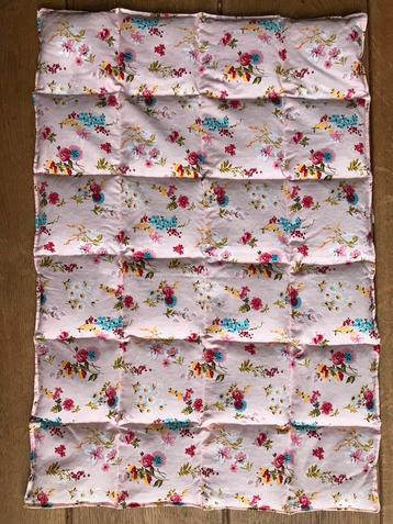 Warmtekussen, pittenzak, kriuik. Roze met bloemen beschikbaar voor biedingen