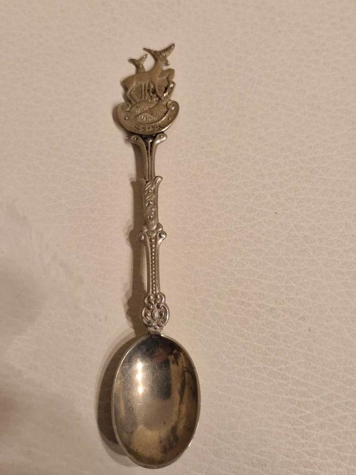 057 Antieke  lepel met herten, Antiek en Kunst, Antiek | Bestek, Ophalen of Verzenden