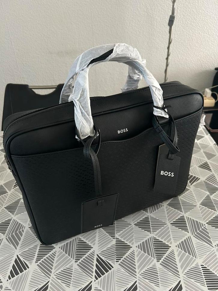 Hugo Boss Laptoptas / Aktetas – Nieuw in verpakking, Computers en Software, Laptoptassen, Zo goed als nieuw, Aktetas, 14 inch
