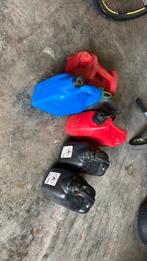 Bezine jerrycans 5l 5 euro per stuk of 20 euro voor alle 6, Doe-het-zelf en Verbouw, Overige Doe-het-zelf en Verbouw, Ophalen