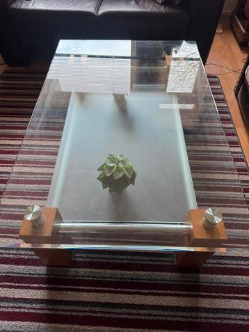 Een mooie salontafel + een person bankje gratis