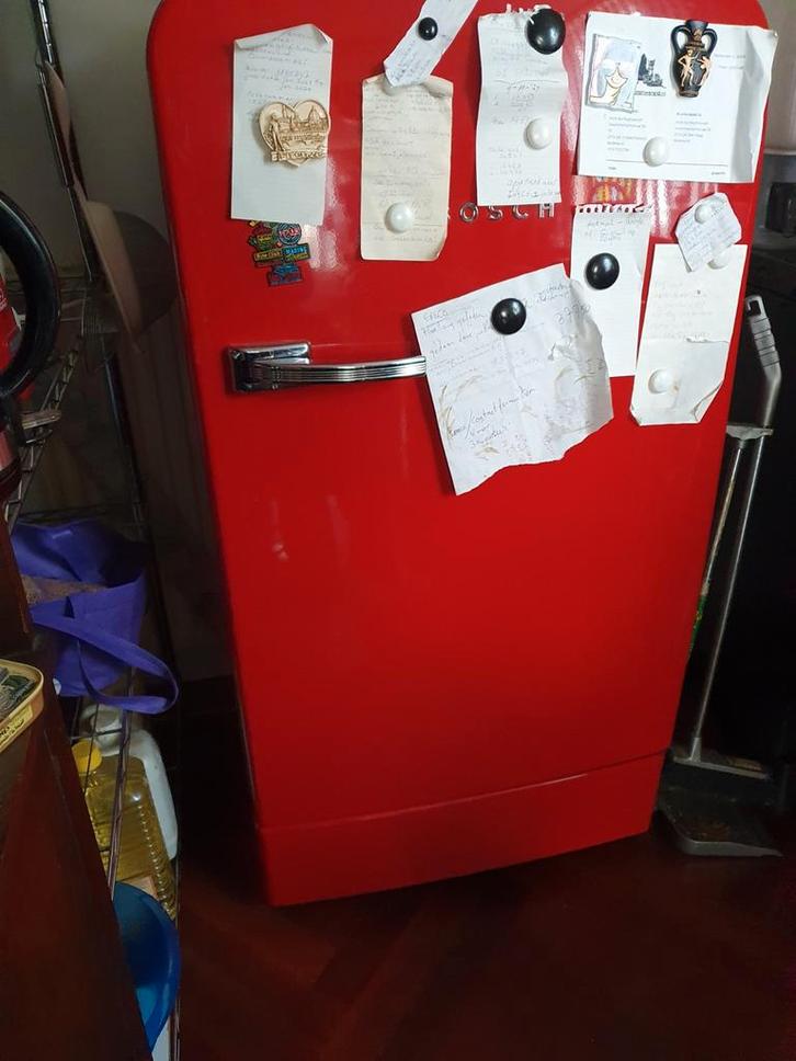 Retro Rode Koelkast plus een kleine vriezer, Witgoed en Apparatuur, Koelkasten en IJskasten, Gebruikt, Met vriesvak, Minder dan 75 liter