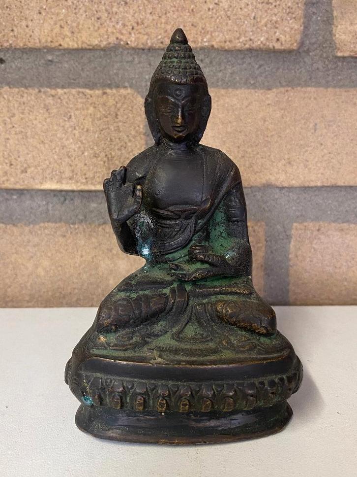 Bronzen Boeddha beeld met Vitarka mudra – 12 cm – India, Huis en Inrichting, Woonaccessoires | Boeddhabeelden, Gebruikt, Ophalen of Verzenden