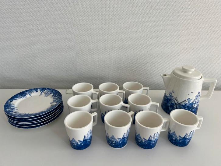 Piet Hein Servies - Douwe Egberts, Huis en Inrichting, Keuken | Servies, Nieuw, Compleet servies, Overige stijlen, Porselein, Ophalen