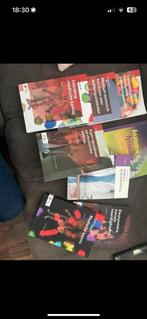 Volledig pakket boeken en lab jas voor doktersassistente, Ophalen of Verzenden, Nieuw, Overige niveaus